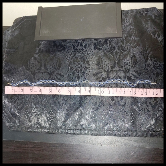 Dainty Lacey Style Beaded Necklace - Picture 2 of 3